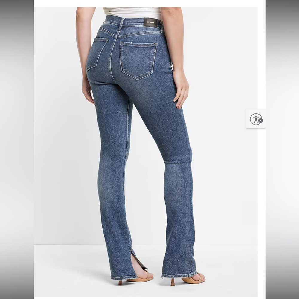 Express Mid Rise Medium Wash Skyscraper Jeans - Picture 2 of 14